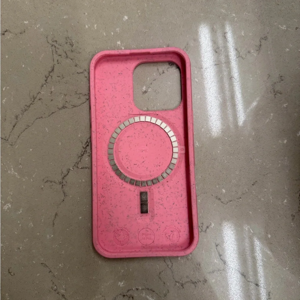 Pela iPhone 16 Pro Case MagSafe - Picture 3 of 3